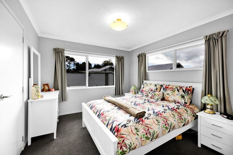 Photo of property in 8 Montague Grove, Stratford, 4332