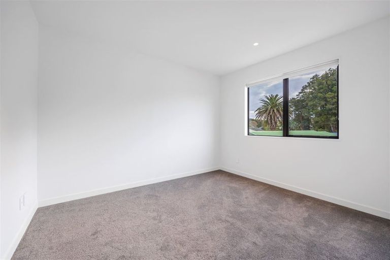 Photo of property in 40e Evelyn Place, Hillcrest, Auckland, 0627