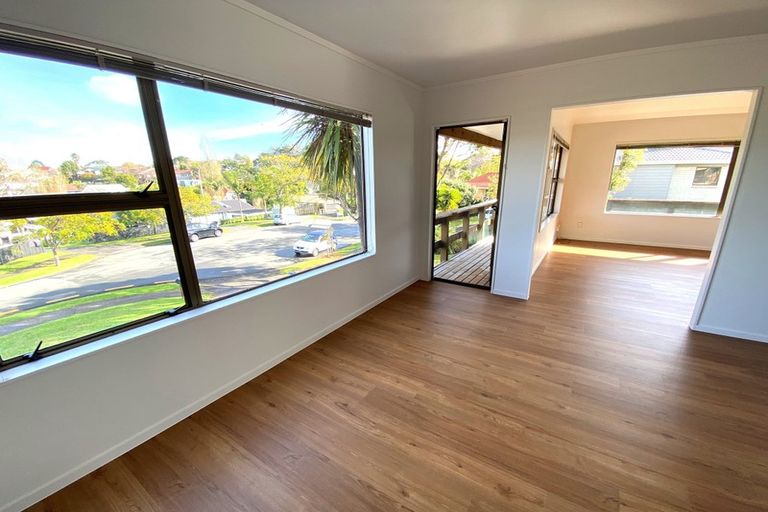 Photo of property in 11 Birman Close, Half Moon Bay, Auckland, 2012