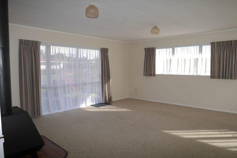 Photo of property in 17 Manawa Avenue, Raumati Beach, Paraparaumu, 5032
