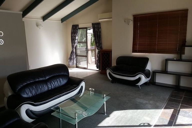 Photo of property in 774 East Coast Road, Oteha, Auckland, 0630