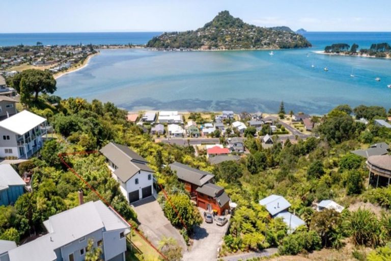 Photo of property in 9 Ridge Road, Tairua, 3508