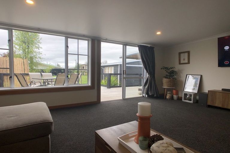 Photo of property in 8 Montgomery Street, Waipukurau, 4200