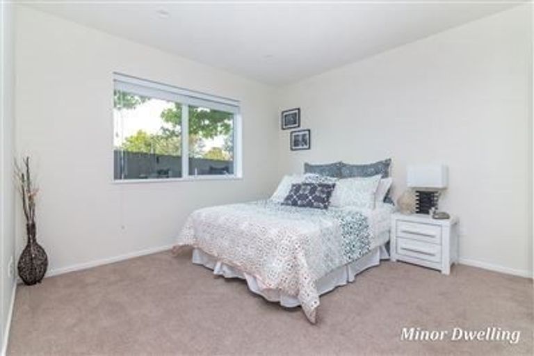 Photo of property in 10 Devon Street, Te Atatu South, Auckland, 0610