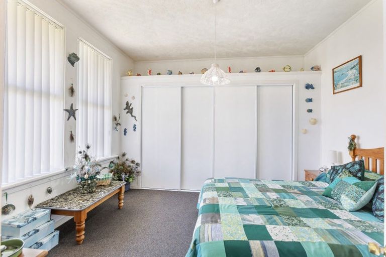 Photo of property in 169 Romilly Street, Westport, 7825