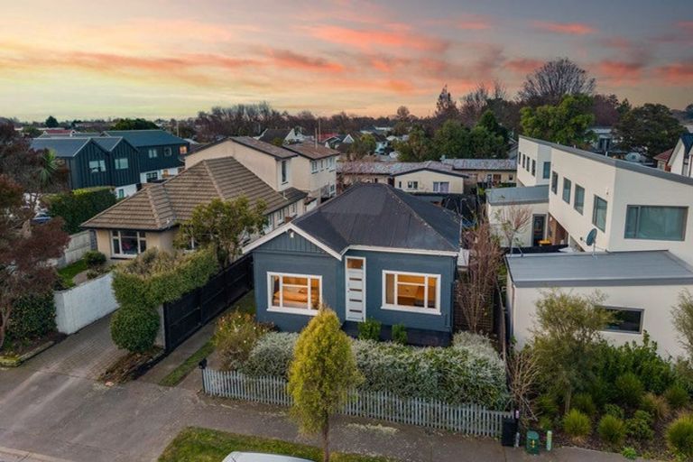 Photo of property in 31 Frederick Street, Waltham, Christchurch, 8011