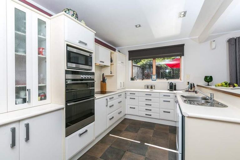 Photo of property in 13 Matuhi Rise, Henderson, Auckland, 0612