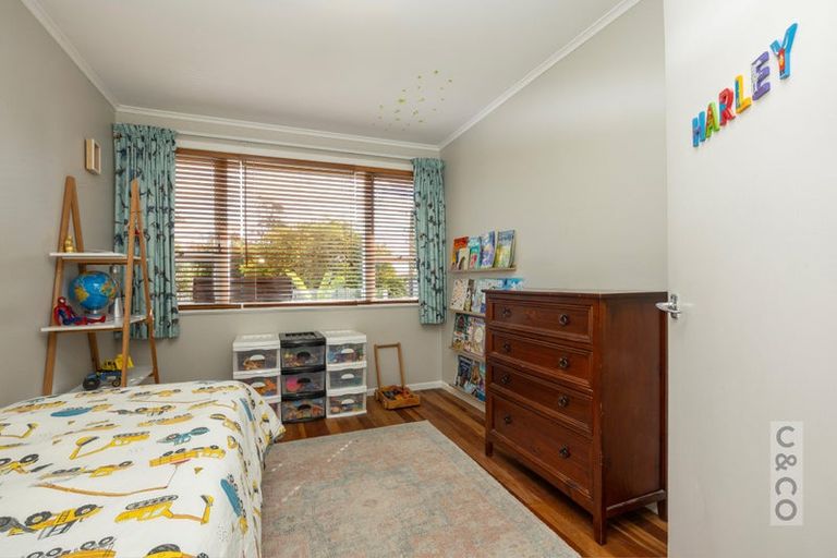 Photo of property in 17 Tapu Road, Huapai, Kumeu, 0810