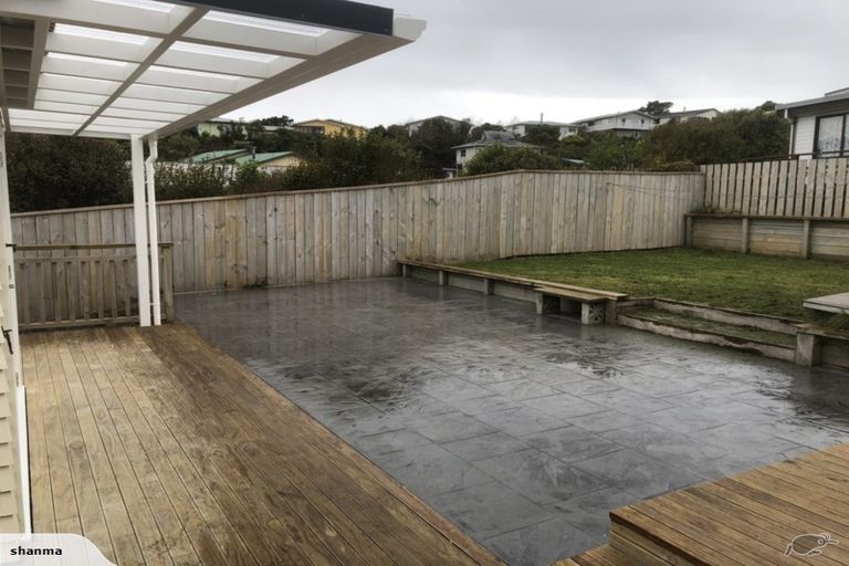 Photo of property in 54 Horokiwi Road West, Newlands, Wellington, 6037