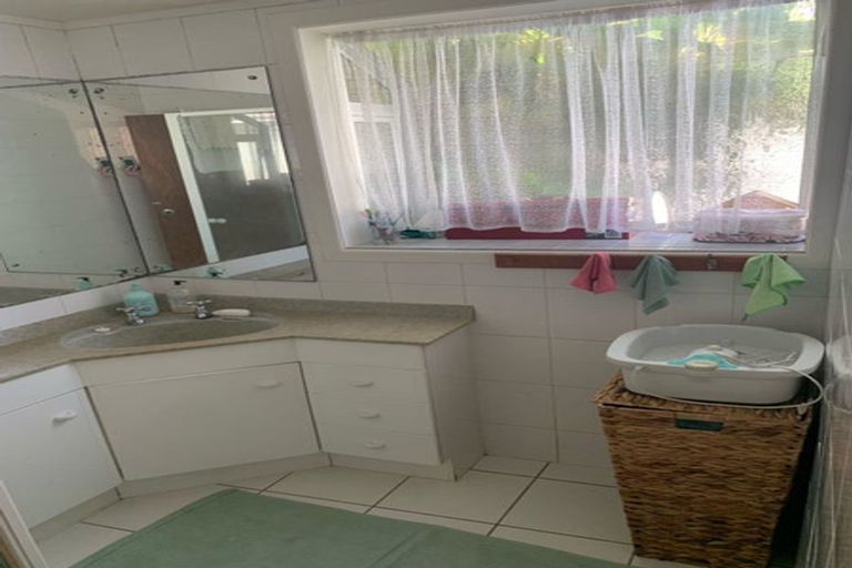 Photo of property in 3 Dianne Louise Drive, Half Moon Bay, Auckland, 2012