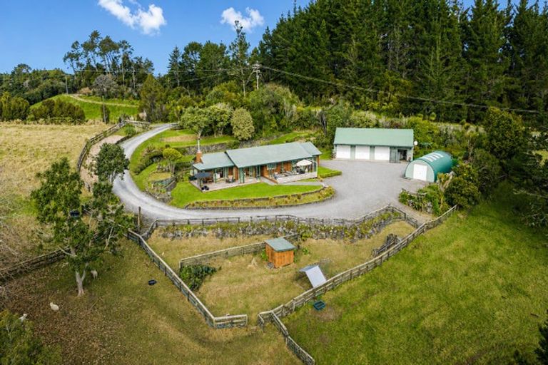 Photo of property in 5 Wenz Bayer Road, Puhoi, Silverdale, 0994