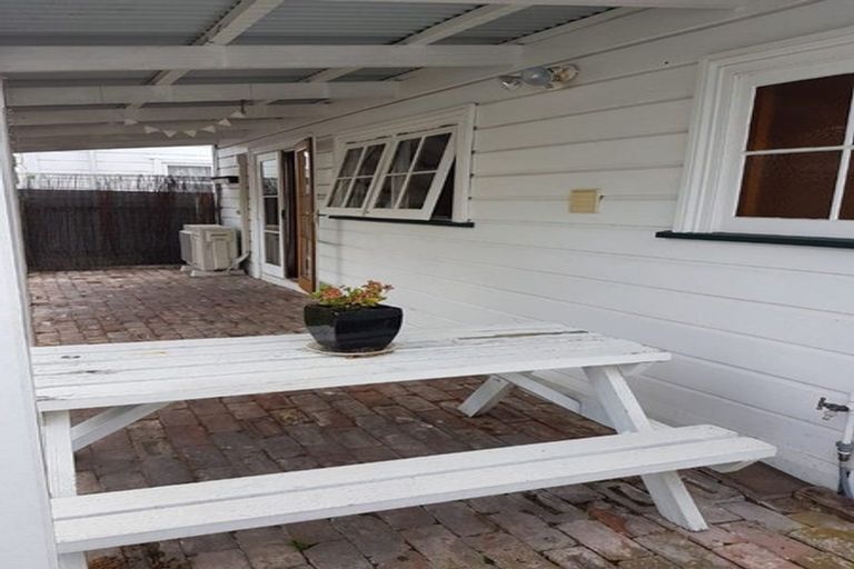 Photo of property in 201 Carlyle Street, Napier South, Napier, 4110