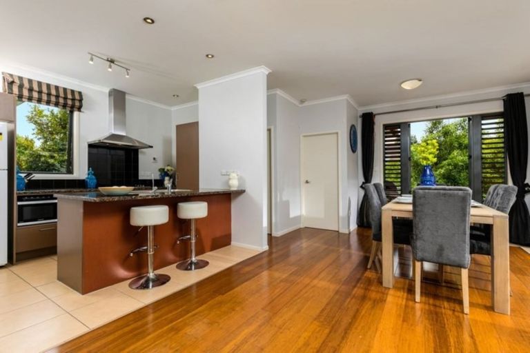 Photo of property in 10 Greenbough Lane, Greenhithe, Auckland, 0632