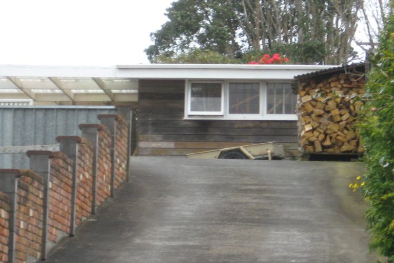 Photo of property in 4a Anson Place, Westown, New Plymouth, 4310