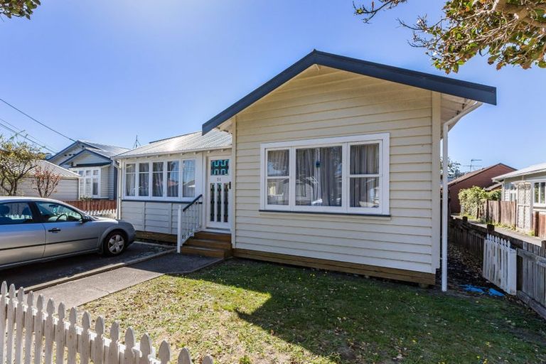 Photo of property in 51 Rex Street, Miramar, Wellington, 6022