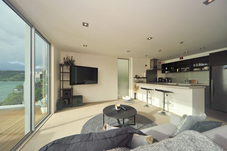 Photo of property in 218 Evans Bay Parade, Hataitai, Wellington, 6021