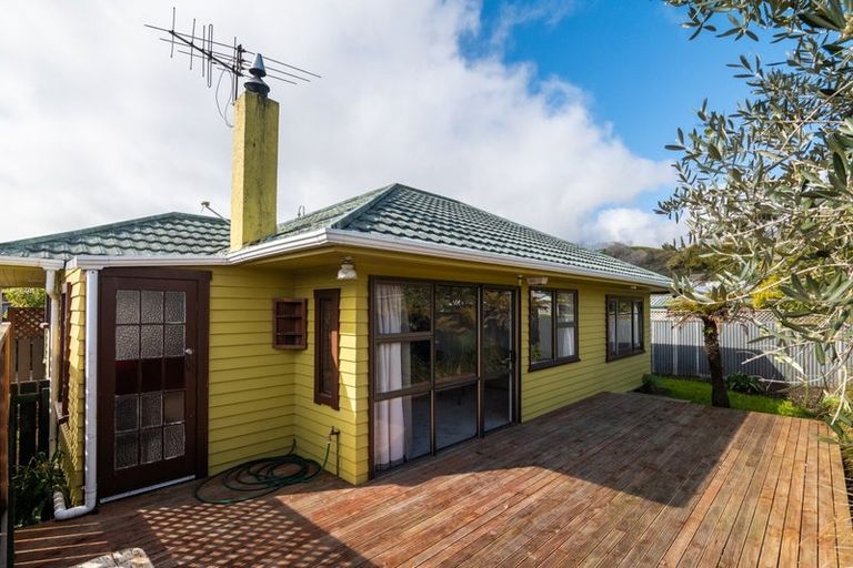 Photo of property in 11 Polstead Road, Stoke, Nelson, 7011