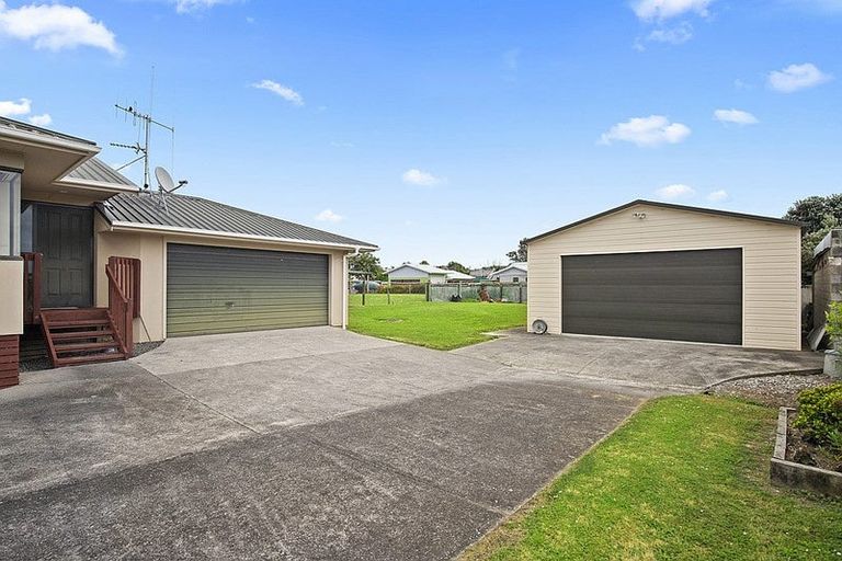 Photo of property in 915 East Coast Road, Kaiaua, Pokeno, 2473