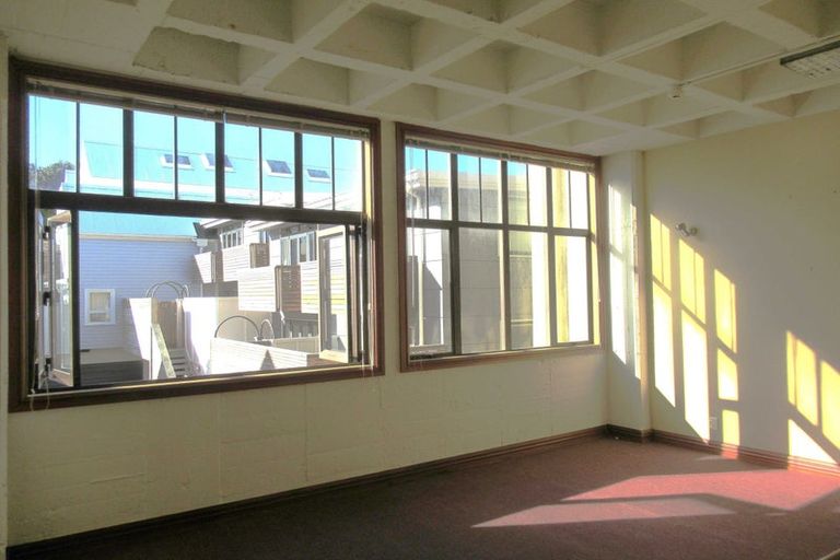 Photo of property in Pirie Street Townhouses, 28/35 Pirie Street, Mount Victoria, Wellington, 6011