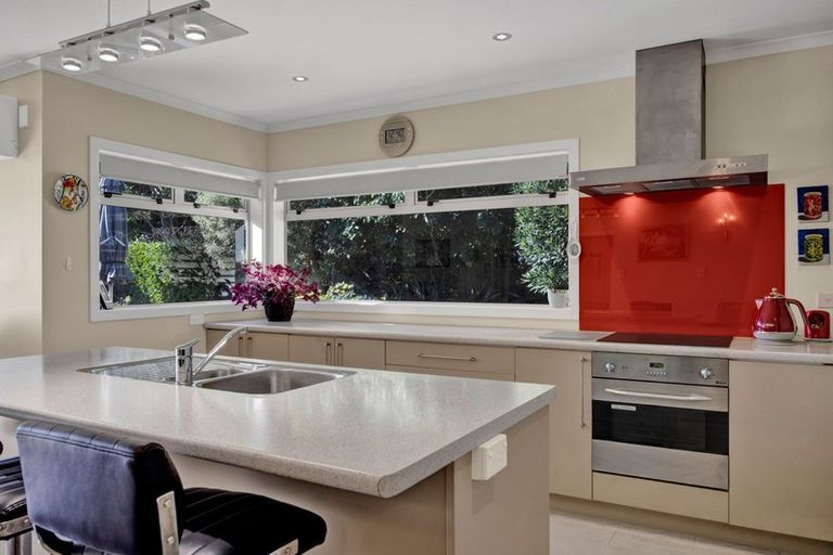Photo of property in 7 Manuka Place, Whalers Gate, New Plymouth, 4310