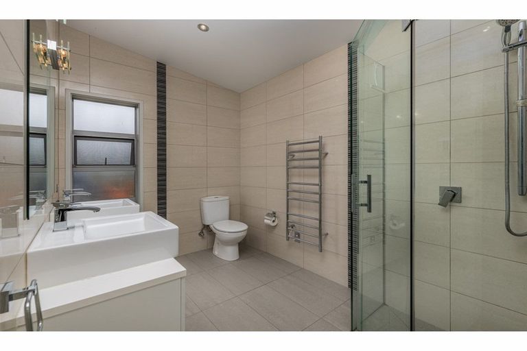 Photo of property in 1 Kotare Heights, Kerikeri, 0230