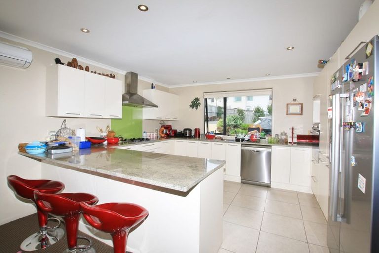 Photo of property in 3 Ohau Court, Fairview Heights, Auckland, 0632