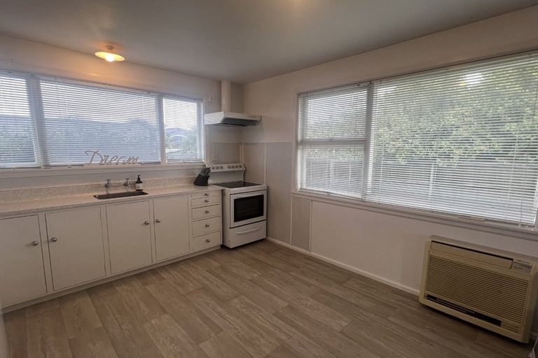 Photo of property in 2/8a Marshall Street, Woolston, Christchurch, 8023