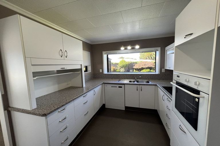 Photo of property in 21 Park Lane, Waitara, 4320