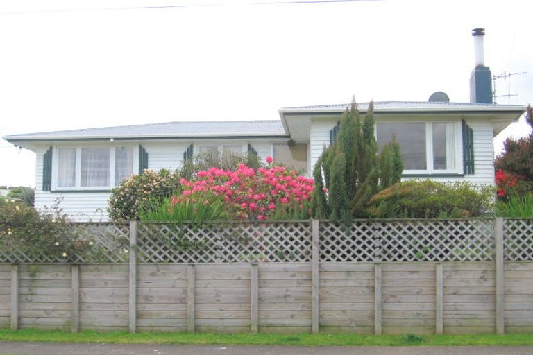 Photo of property in 60 Kingswood Road, Brookfield, Tauranga, 3110
