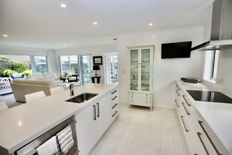 Photo of property in 76 Leeward Drive, Whitianga, 3510