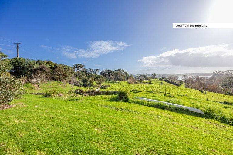 Photo of property in 176 Shegadeen Road, Wharehine, Wellsford, 0973