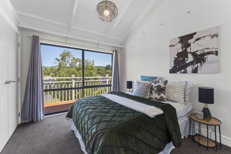 Photo of property in 15 Observatory Close, Whitby, Porirua, 5024