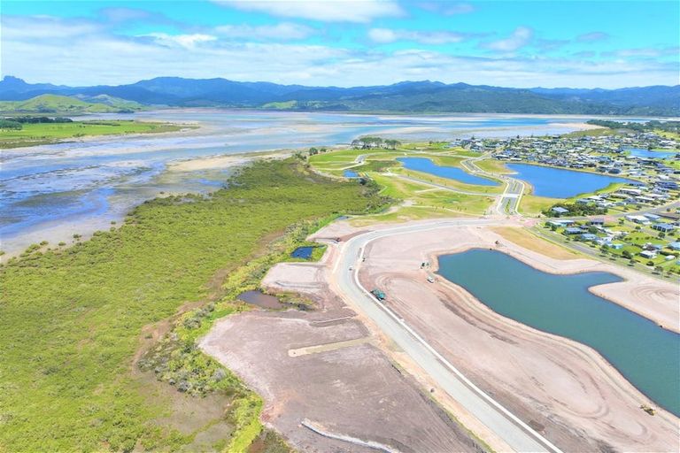 Photo of property in 214 Hamiora Street, Matarangi, 3592