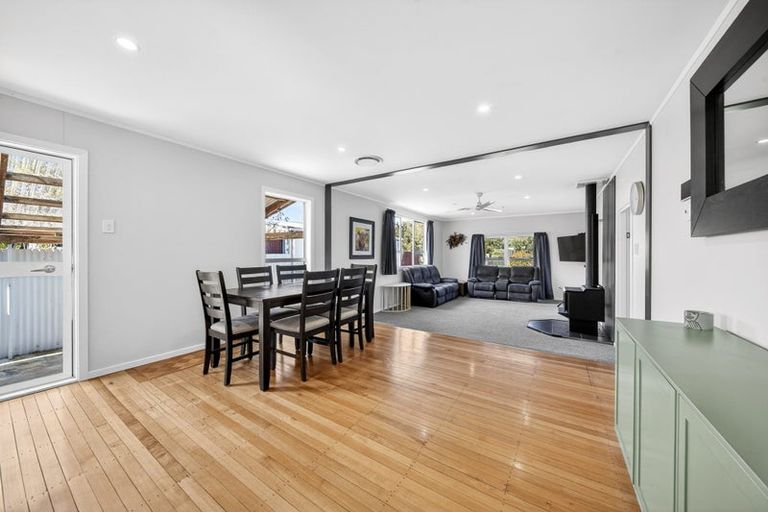 Photo of property in 2 Philip Street, Carterton, 5713