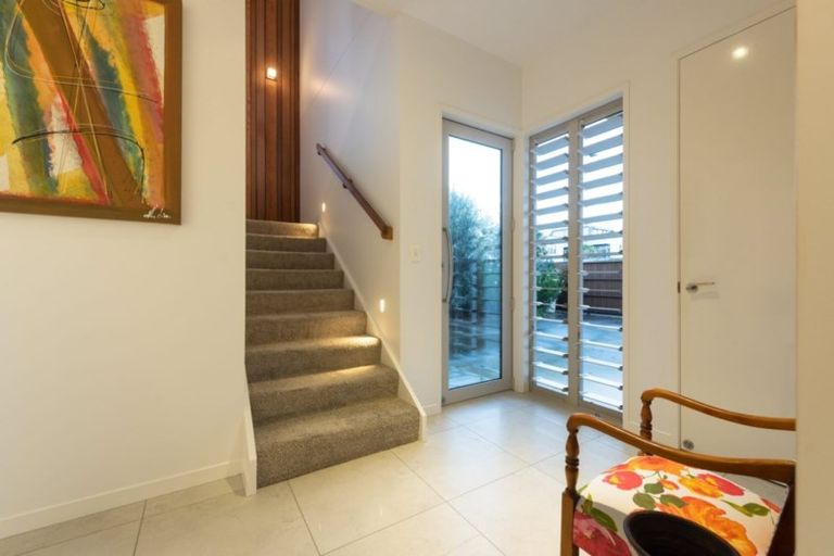Photo of property in 24a Sunbrae Grove, Mount Maunganui, 3116