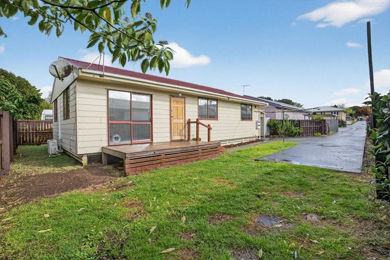 Photo of property in 43b Beatty Road, Pukekohe, 2120