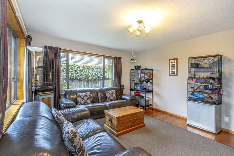 Photo of property in 32 Damien Place, Bromley, Christchurch, 8062