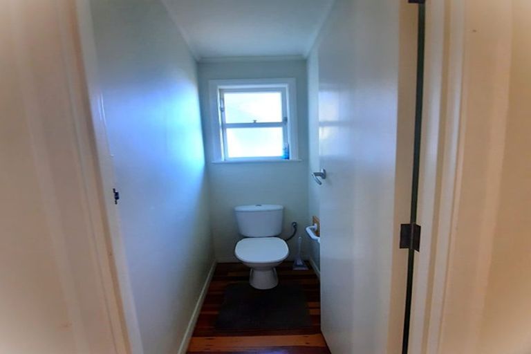 Photo of property in 50 Sutton Crescent, Papakura, 2110