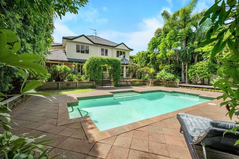 Photo of property in 9 Napa Court, Shamrock Park, Auckland, 2016