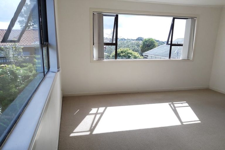 Photo of property in 2/34 Corunna Road, Milford, Auckland, 0620