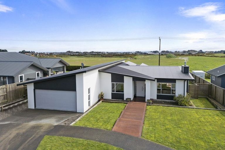 Photo of property in 27 Silicon Way, Fitzherbert, Palmerston North, 4410