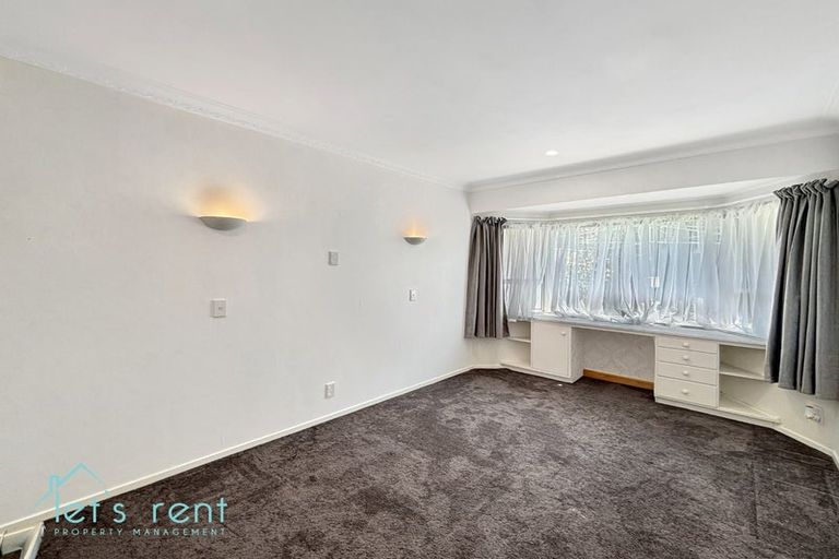 Photo of property in 8 Coulthard Terrace, Opaheke, Papakura, 2113