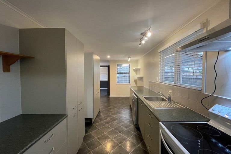 Photo of property in 28 Gem Street, Pukehangi, Rotorua, 3015