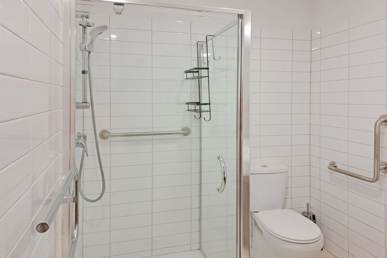 Photo of property in Bella Vista, 3b/84 Gunner Drive, Te Atatu Peninsula, Auckland, 0610