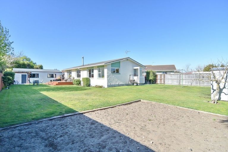 Photo of property in 10b Karlaw Place, Parklands, Christchurch, 8083