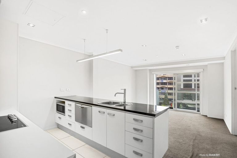 Photo of property in Bellagio Apartments, 4f/39 Taranaki Street, Te Aro, Wellington, 6011