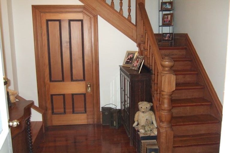 Photo of property in 80 Rolleston Street, Mount Cook, Wellington, 6021