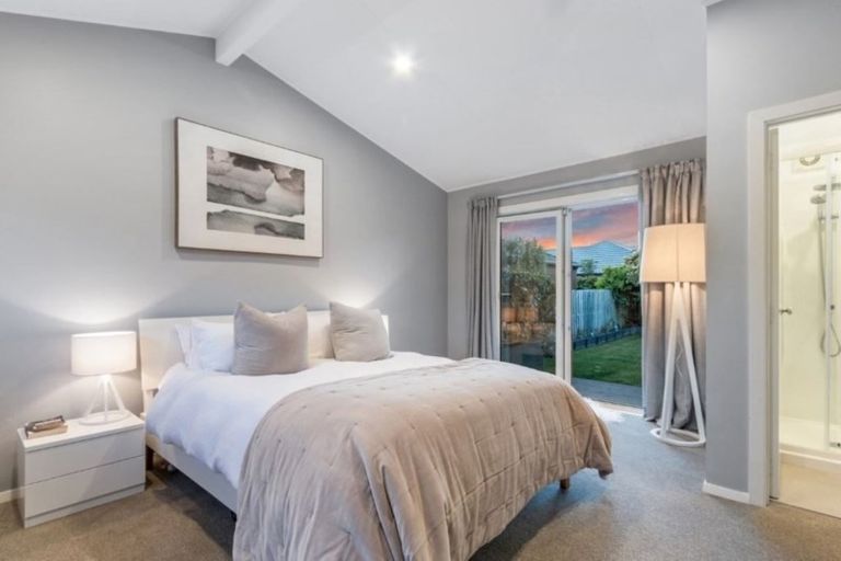 Photo of property in 2/24c Bowenvale Avenue, Cashmere, Christchurch, 8022