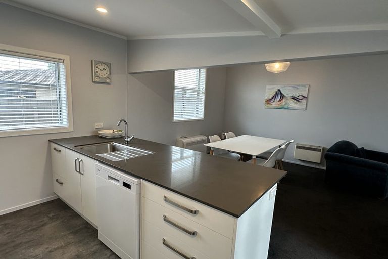 Photo of property in 27 Tukapa Street, Westown, New Plymouth, 4310