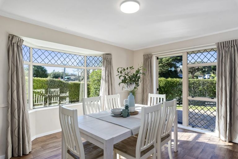 Photo of property in 10 Tiromoana Road, Raumati South, Paraparaumu, 5032